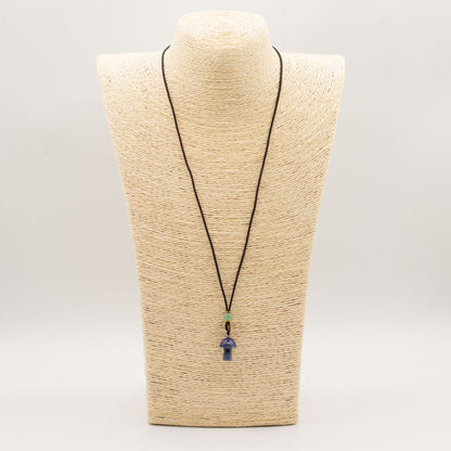Halsband med snöre och ädelstenshänge - Sodalitsvamp